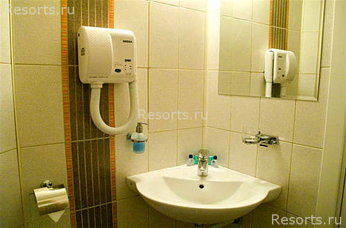 Kaphouse Hotel 4